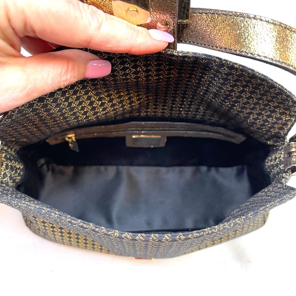 Auc New Fendi Zucchino Metallic Gold Canvas Mamma bag - Picture 15 of 17